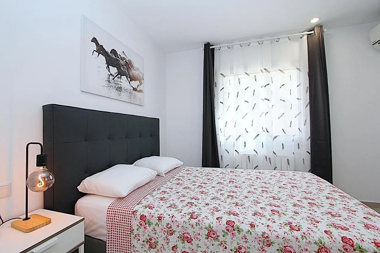 Villa Green House Lloret de Mar Spain