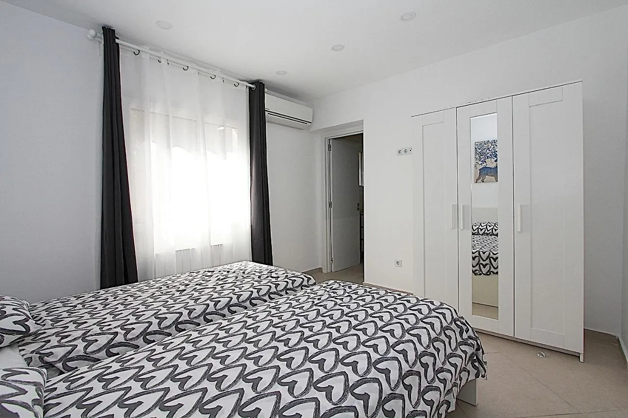 Villa Green House Lloret de Mar 0*,  Spain
